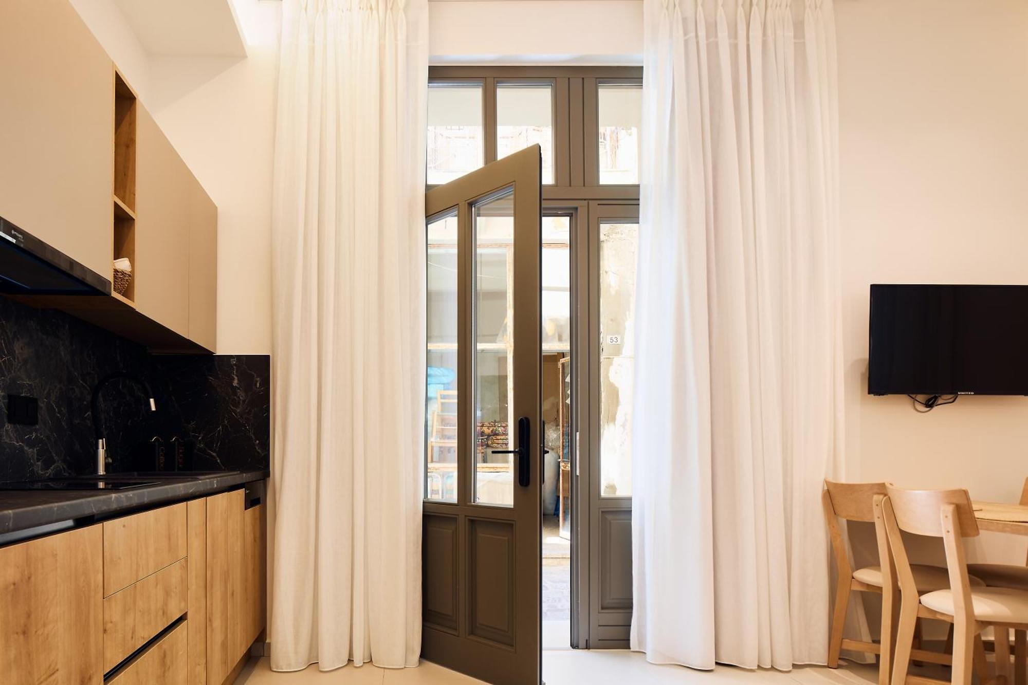 Grande Madonna Luxury Boutique Suites Rethymno  Room photo
